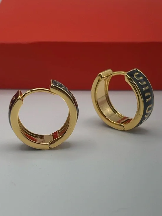 Luxury Designer Gold Tone Small Hoop Earrings Black Enamel Polished Logo Accent - Picture 14 of 15